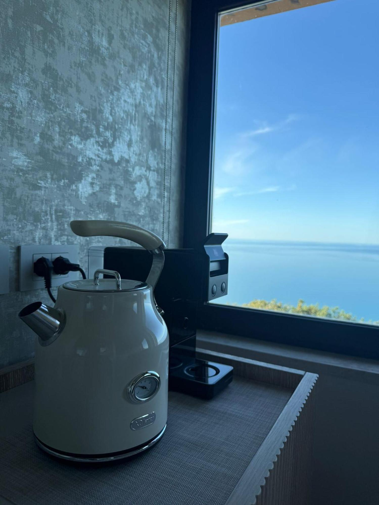 Deluxe Double Room with Sea View,1674707319:JPEG